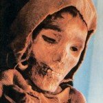 A Loulan female corpse of more than 4,000 years ago unearthed in the Silk Road