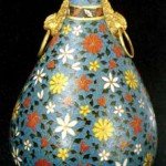 Ming Dynasty pinch-wire enamel bottle, housed in Palace Museum.